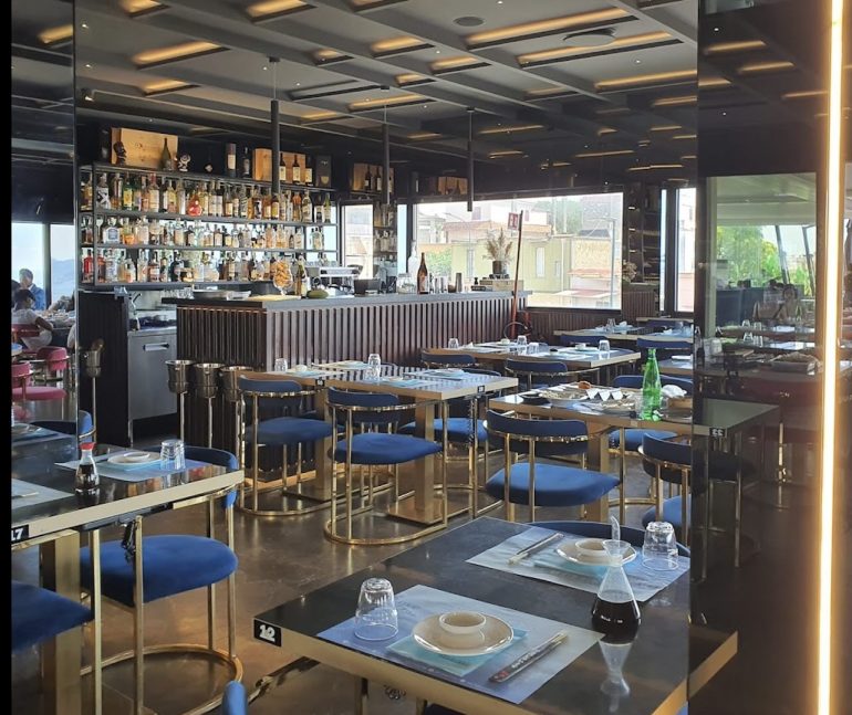 Portici, furto nel ristorante giapponese Moji Sushi: arrestato 36enne