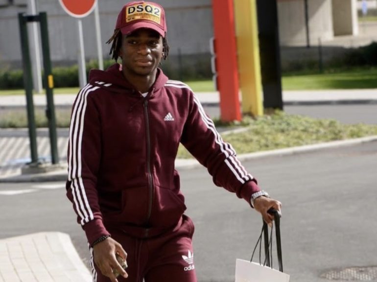 La denuncia di Stephane Omeonga, ex calciatore di Genoa, Avellino e Pescara: "Picchiato dalla polizia"