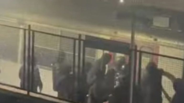 Assalto al treno a Castellammare, Procura apre fascicolo contro ignoti