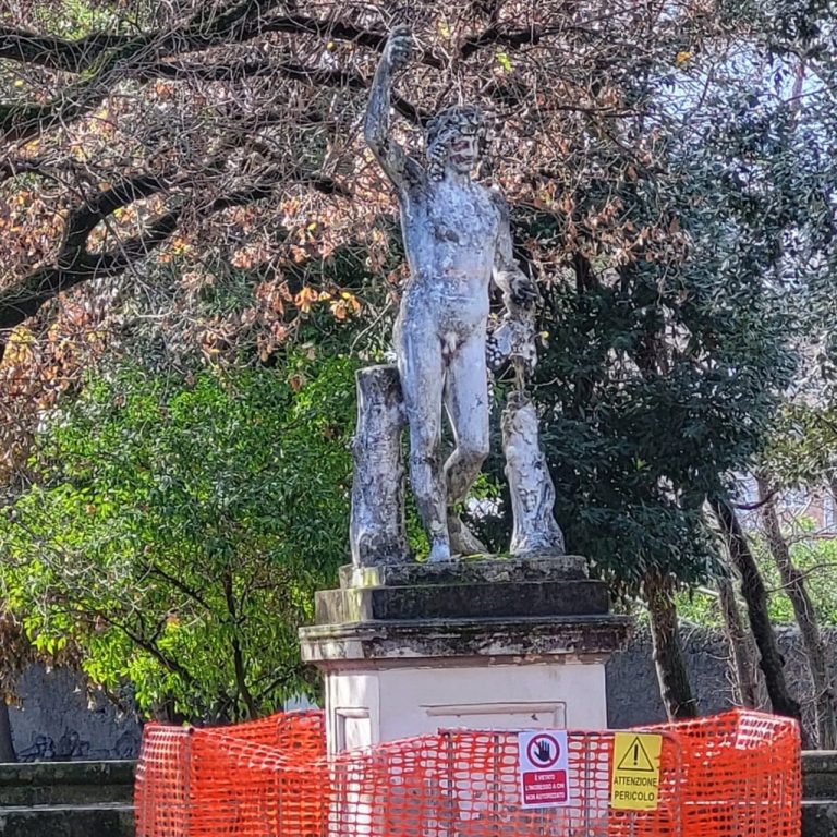 San Giorgio a Cremano, partono i lavori di restauro delle sculture nel parco di Villa Bruno