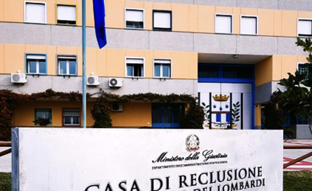 Sant’Angelo dei Lombardi, due smartphone sequestrati nelle celle dei detenuti