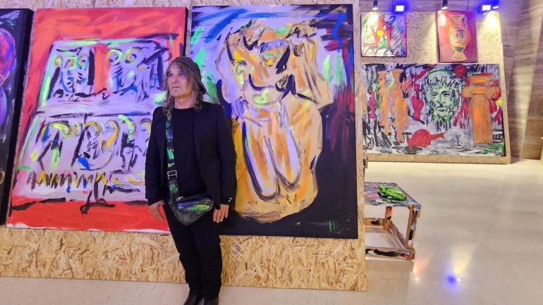 Grande successo per la chiusura della mostra di Fernando Mangone a Paestum