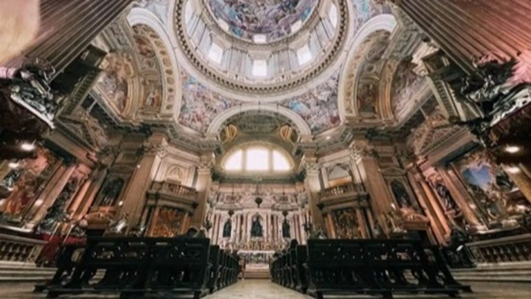 Napoli attende il prodigio: visite speciali al Duomo verso il 16 dicembre