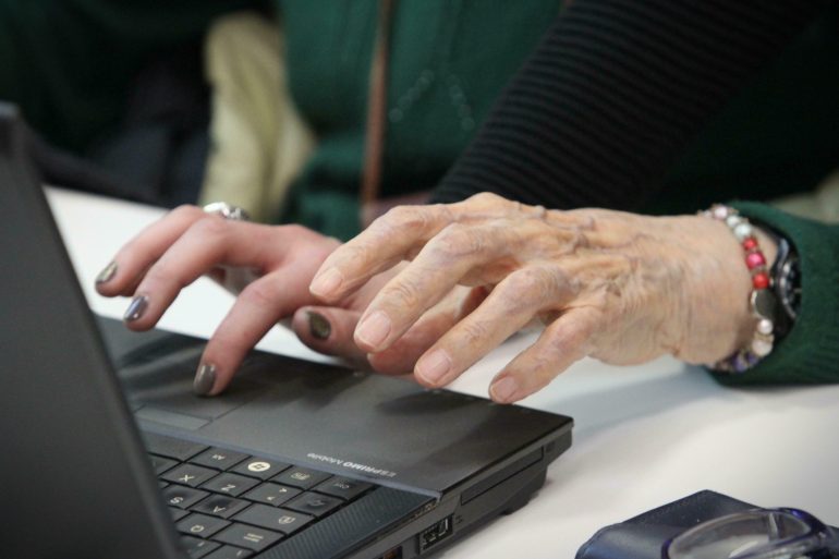 Frode informatica da oltre 387mila euro ai danni di una holding: 2 denunciati