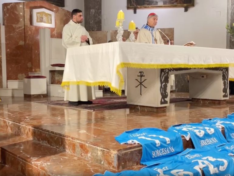 Addio a Daniele Pisco: folla commossa ai funerali del 13enne tifoso azzurro