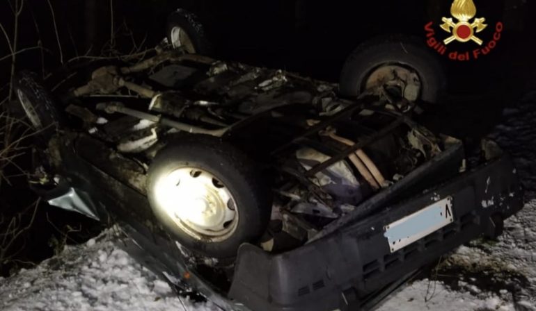Incidente nella notte in provincia di Benevento: muore ragazza di 20 anni
