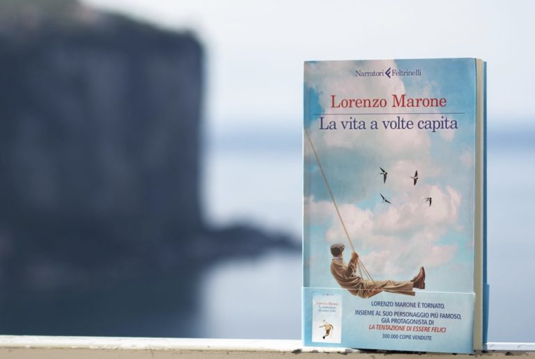 Castellammare, Lorenzo Marone presenta il libro “La vita a volte capita”