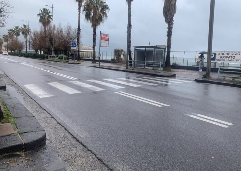 Salerno, donna investita e uccisa sul lungomare