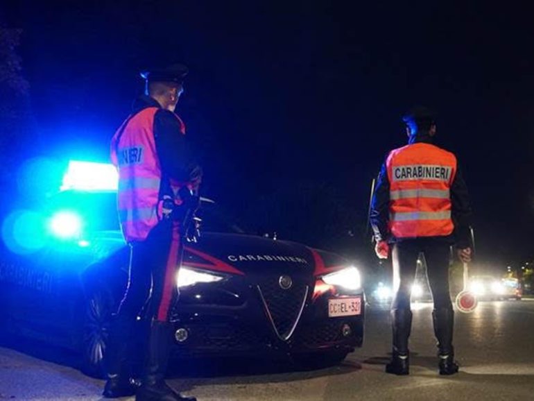 Inseguimento tra Fuorigrotta e Pozzuoli: due minorenni denunciati dopo fuga di 7 km in scooter