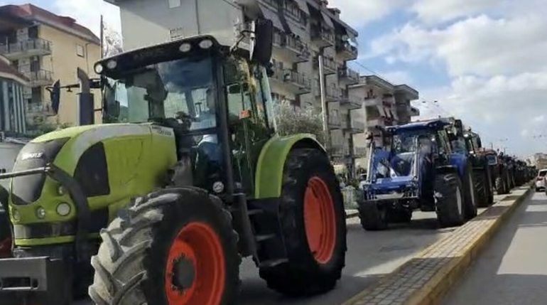 Torna la protesta dei trattori: oggi in piazza a Santa Maria Mapua Vetere