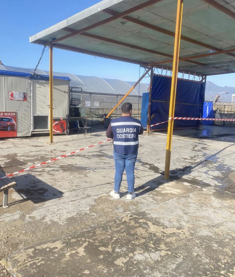 Sant'Antonio Abate, chiuso autolavaggio per inquinamento
