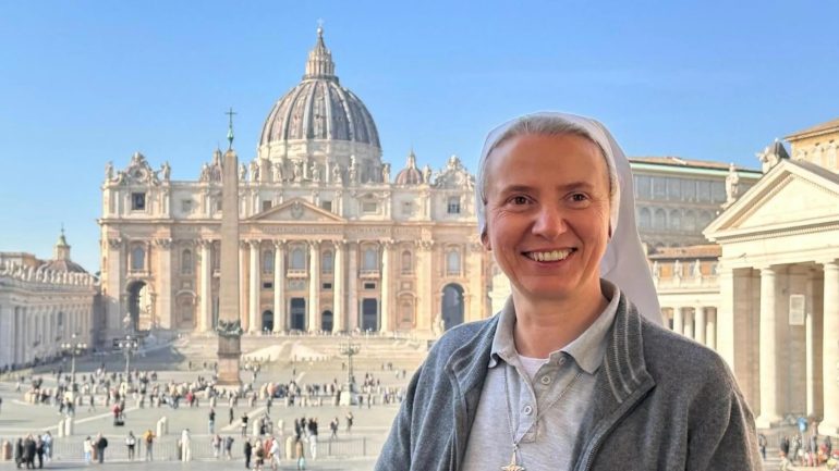 Suor Simona Brambilla nominata primo prefetto donna in Vaticano