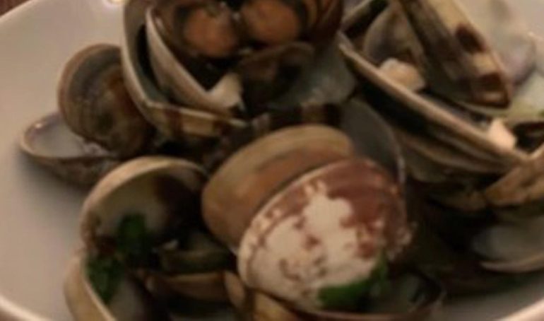 Richiamo di lotto per vongole surgelate con rischio commestibilità: “Non consumatele”