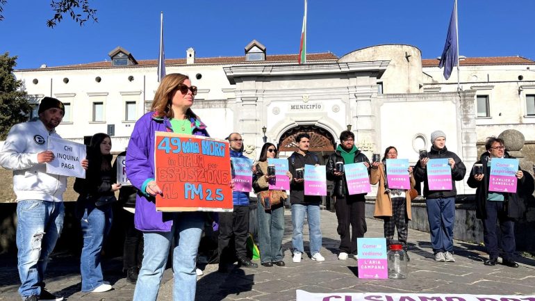Campania, aria inquinata in 8 città su 27: criticità per Napoli e Acerra