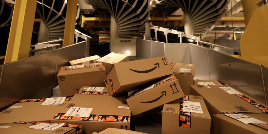 La procura di Milano avvia indagini su Amazon per presunta frode fiscale da 1,2 miliardi di euro