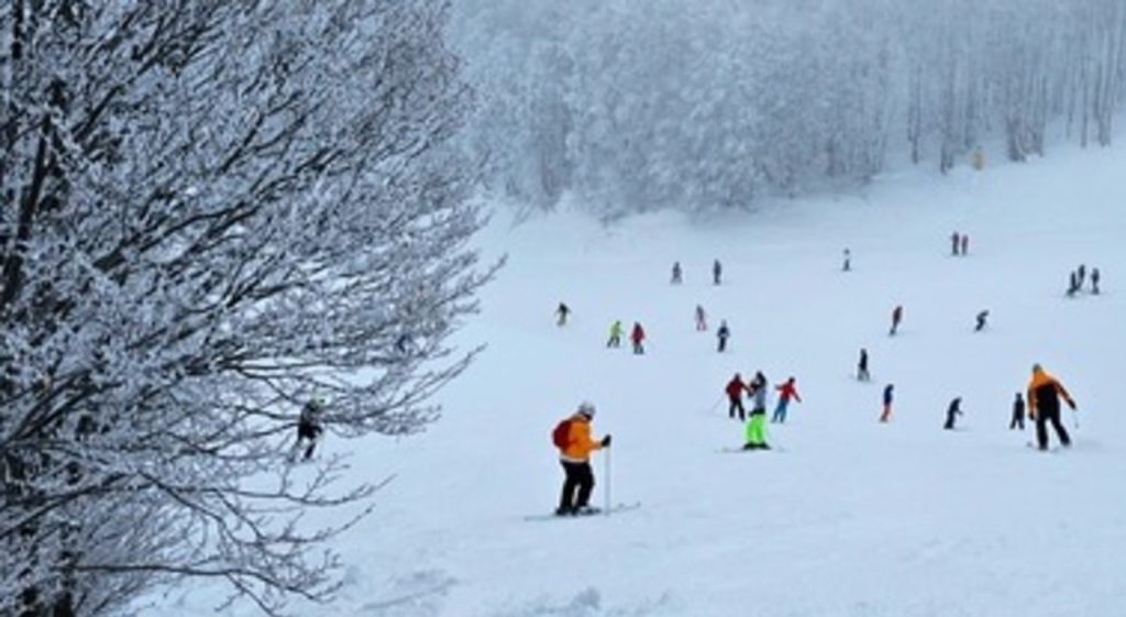 Roccaraso, solo 24 bus nel weekend:è già finito l’effetto Tiktokker