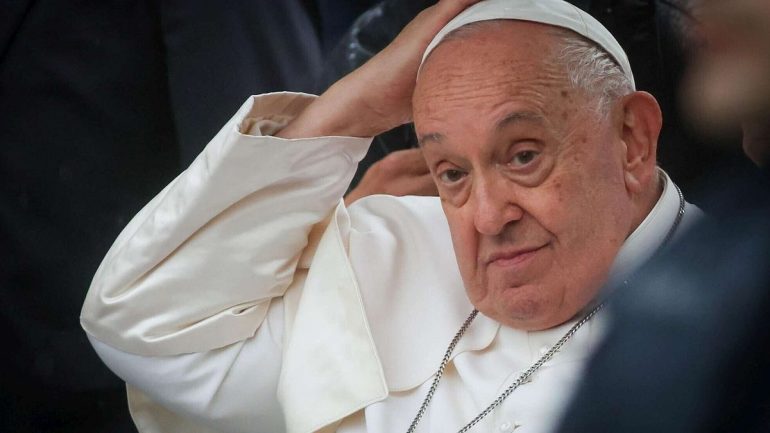 Papa Francesco, il geriatra: “Svezzamento dall’ossigeno deve essere graduale”