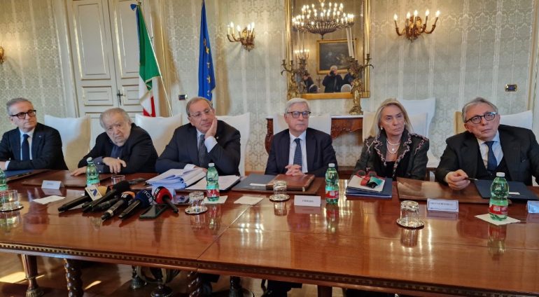 Prima riunione del Comitato per i 2500 anni di Napoli 