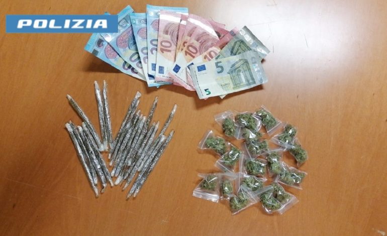 Scampia, sorpreso a spacciare: arrestato 52 enne