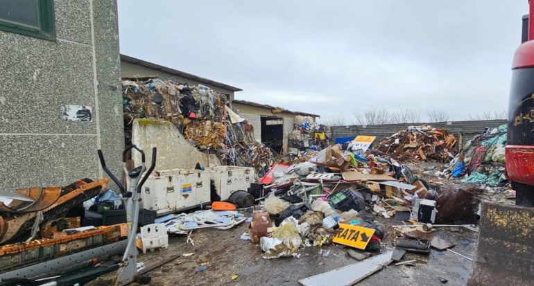 grazzanise, gestione dei rifiuti irregolare
