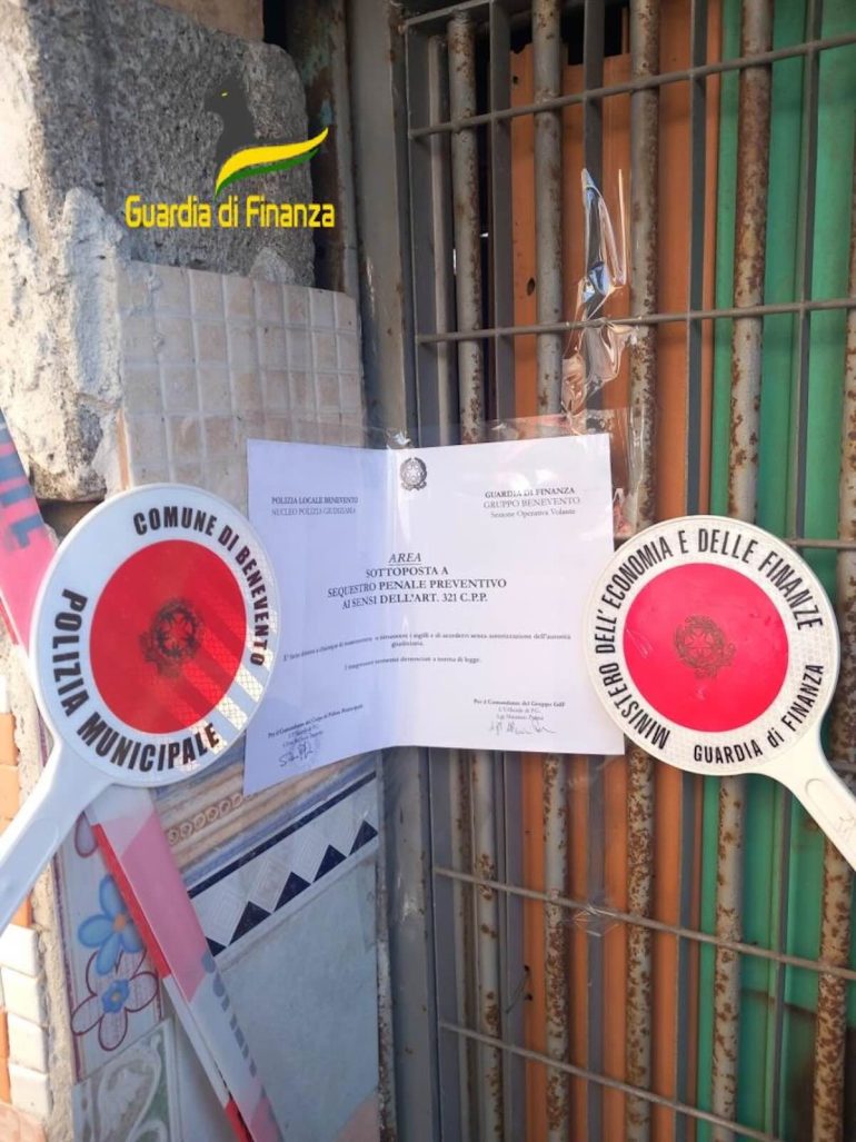 Benevento, sversava rifiuti speciali: sequestrata officina auto