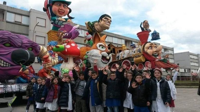 Striano si prepara al Carnevale 2025: quattro giorni di festa tra carri allegorici, spettacoli e tradizione