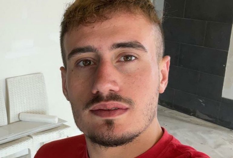 Acerra: sequestrato il cellulare del padre della bimba sbranata dal pitbull