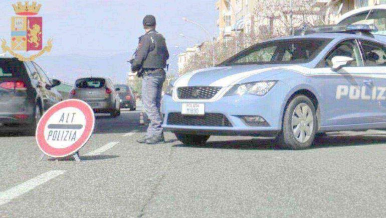 Barra: non si ferma all’alt: arrestato un 21enne 