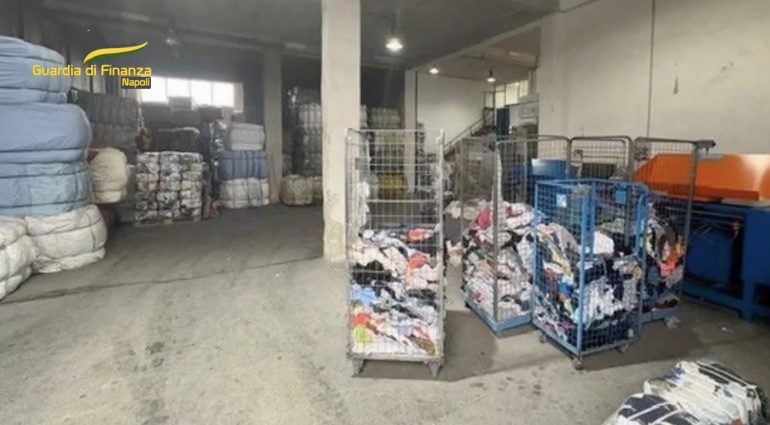 Pollena Trocchia, 21 lavoratori in nero nell’azienda tessile
