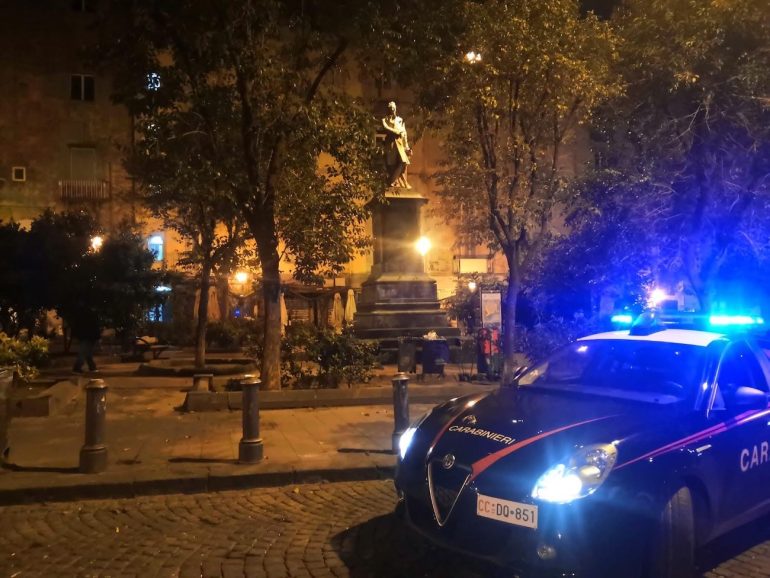 Napoli, ricercato era nella movida di Piazza Bellini: arrestato