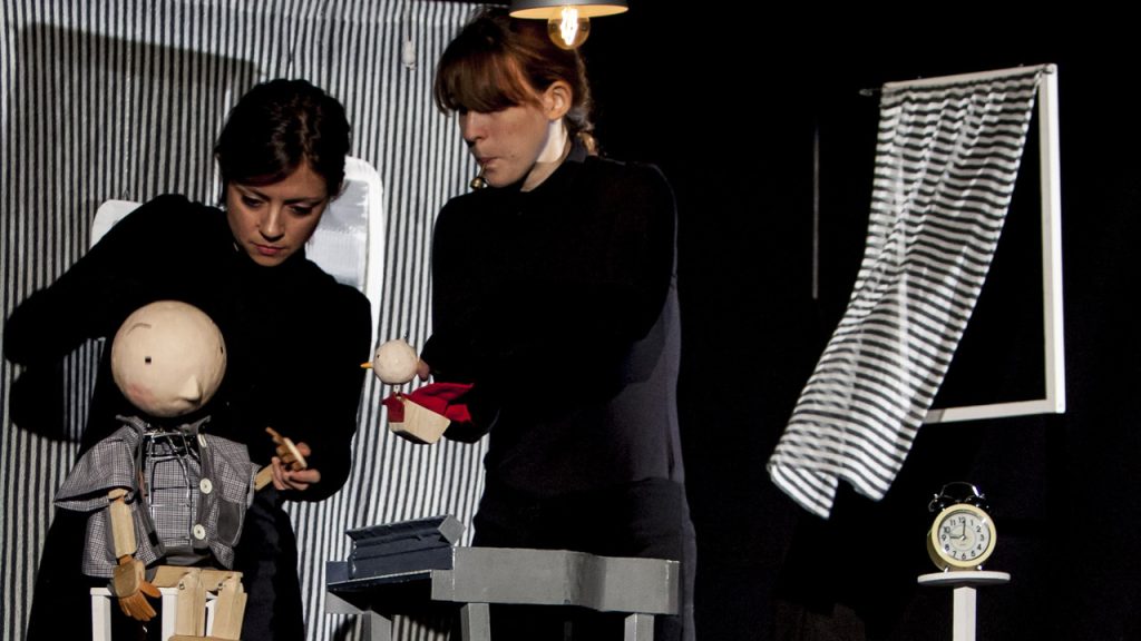 La compagnia Unterwasser si esibisce con lo spettacolo “OUT” al Teatro Area Nord