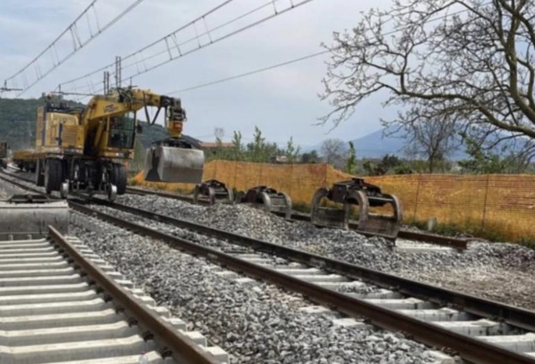 Rubano 30 quintali di ferro da un cantiere dell’Alta Velocità: denunciati tre uomini nel Beneventano