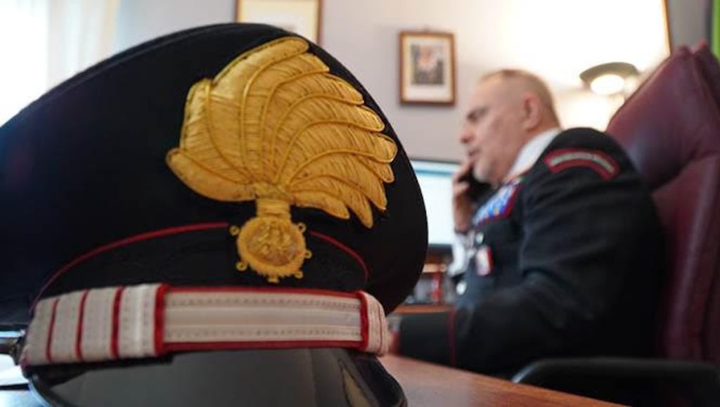 Tradito dal Dna: 33enne di Napoli arrestato per due furti nella scuole di Caserta