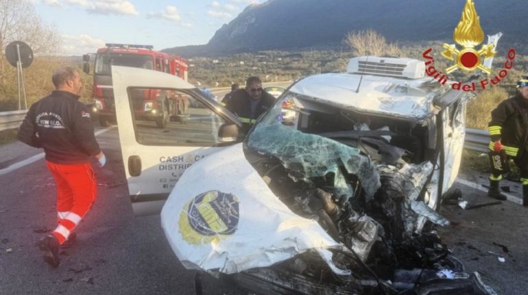 Grave incidente sulla Cilentana: un morto e due feriti