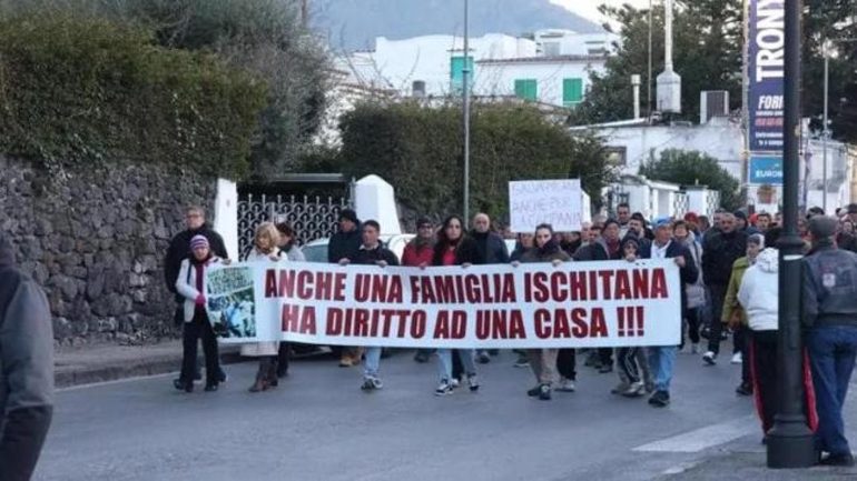 ischia, famiglia buono