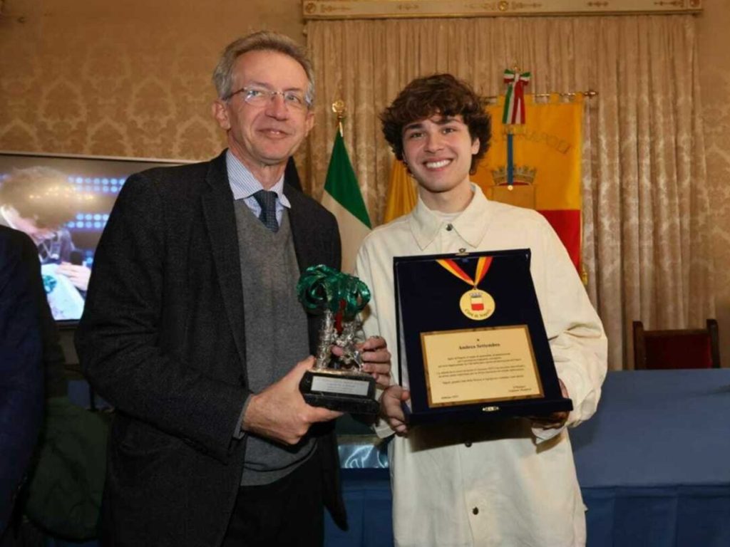 Manfredi awards Settembre: recognition to the Municipality of Naples for the winner of Sanremo Giovani