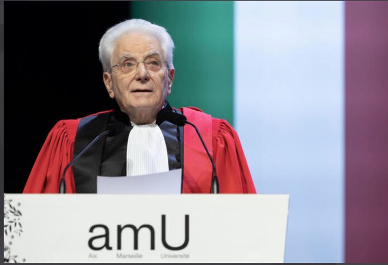 Mosca contro Mattarella: “Invenzioni blasfeme sulla Russia”. Il Quirinale: “Il Capo dello Stato è sereno”