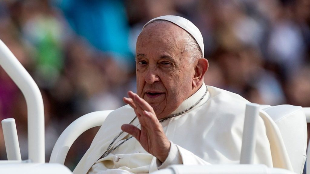 Papa Francesco: situazione medica stazionaria