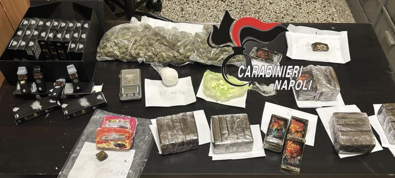 Torre Annunziata: sequestrate 28 sigarette elettroniche contenenti droga