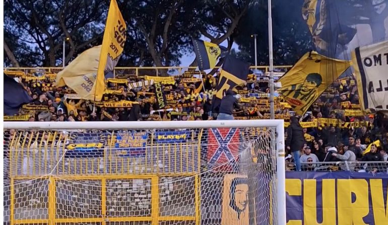 I tifosi dells Curva Sud della Juve Stabia