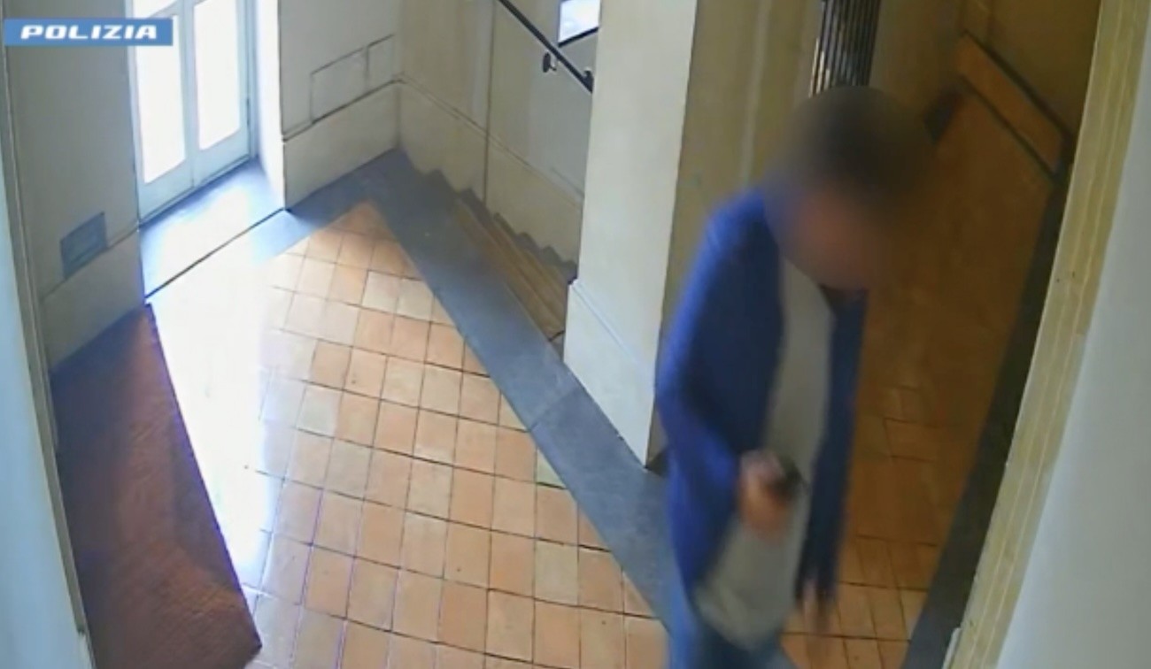 Maxi truffa da 3 milioni di euro a Roma, vittima la poetessa Gemma Bracco: arrestato napoletano