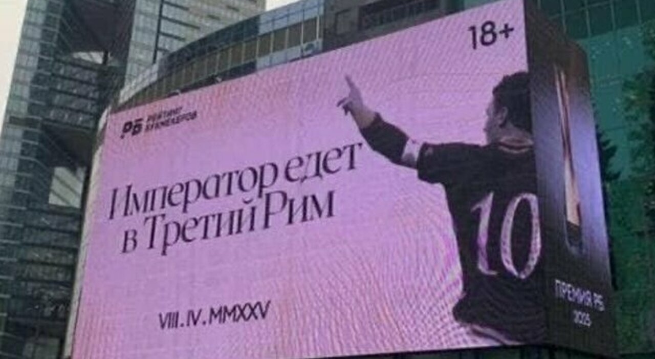 «L’imperatore sta arrivando nella terza Roma». Boom di critiche per l'ex capitano giallorosso