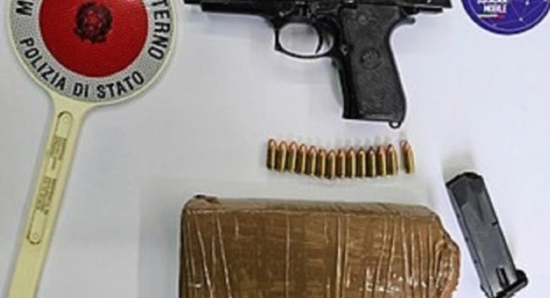 salerno, cocaina e pistola