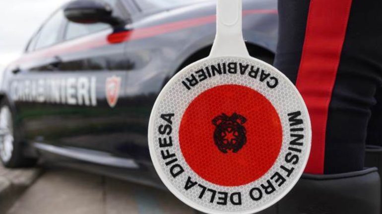 Pomigliano, ruba in una scuola: 35enne arrestato dai carabinieri