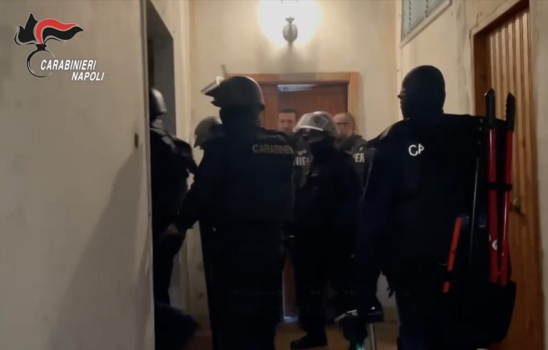Ercolano, il clan Ascione-Papale controllava 14 piazze di spaccio. I nomi degli arrestati
