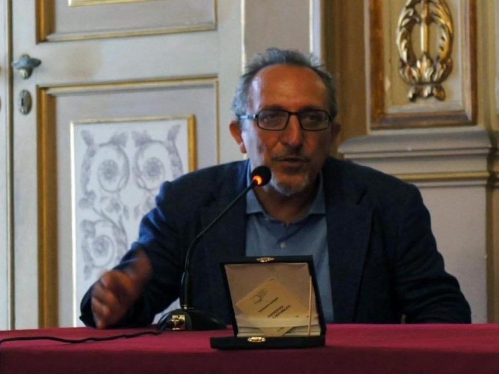 Settimo incontro sul dialetto: esplorazione della forma-canzone e della cultura napoletana tra Ottocento e Novecento