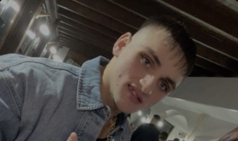 Napoli, Emanuele Durante ucciso mentre era in auto con la fidanzata