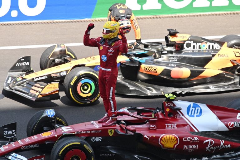 Formula 1: in Cina primo trionfo Ferrari, Hamilton vince la gara sprint