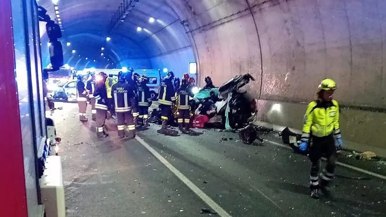 Strage della strada: 2 morti e 5 feriti in un incidente in provincia di Como