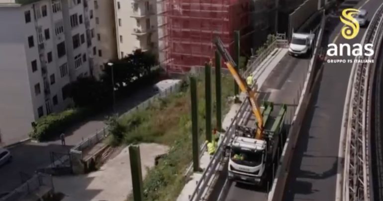 Limitazione al traffico stanotte lungoi la Salerno -Napoli per l'installazione dei pannelli fonoassorbenti